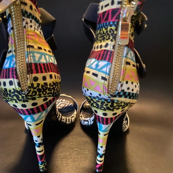 Chinese Laundry Levita Heels - Picture 3 of 5